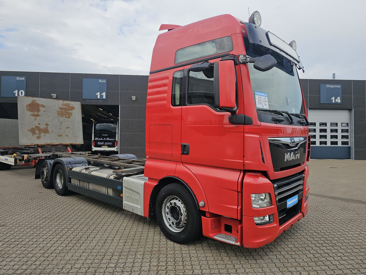 MAN TGX 26.500 with trailer - Kamion za prevoz kontejnera/ Kamion sa promenjivim sandukom: slika 2 MAN TGX 26.500 with trailer - Kamion za prevoz kontejnera/ Kamion sa promenjivim sandukom: slika 2