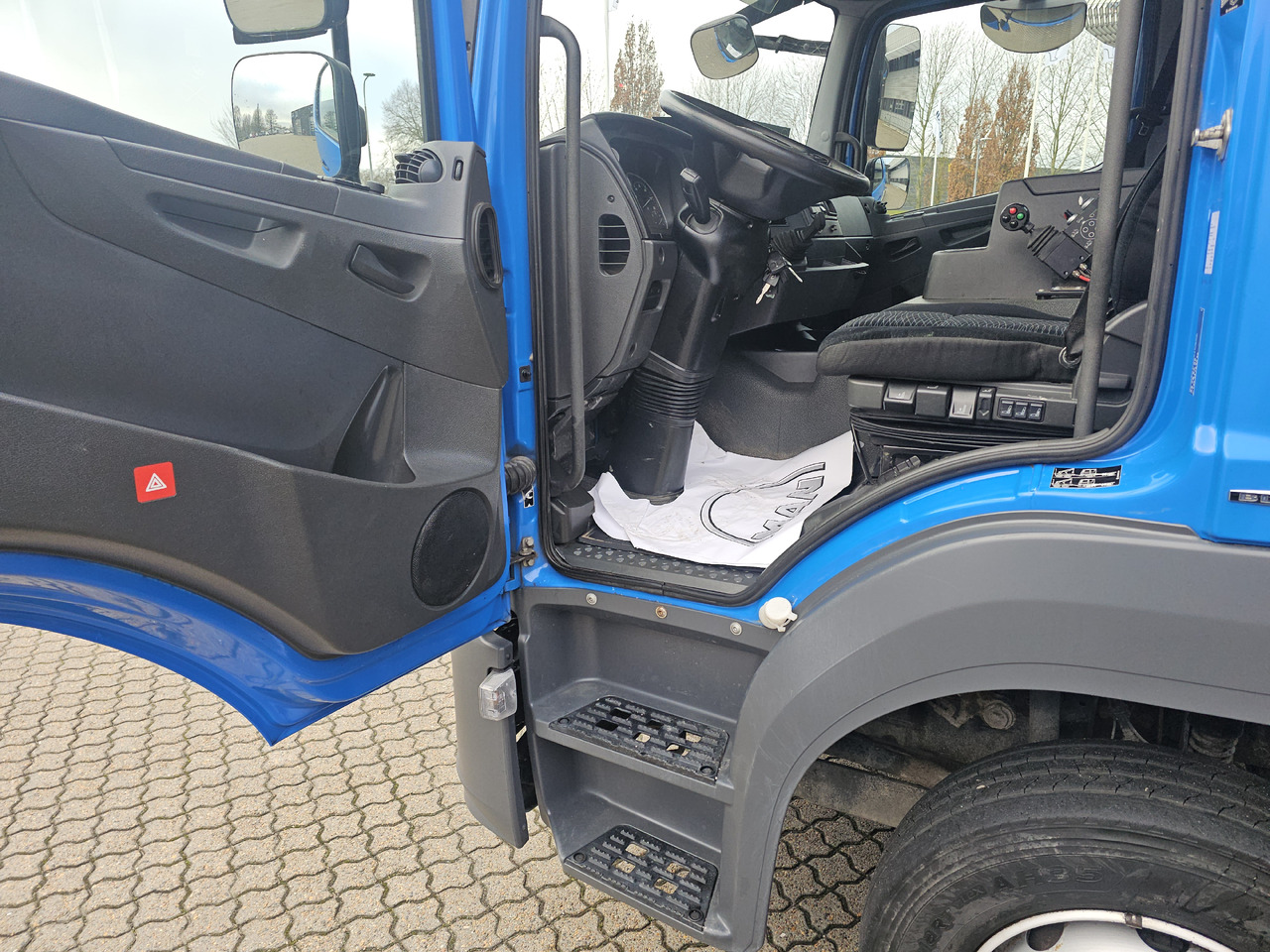 Mercedes Atego 1224 - Kamion za prevoz kontejnera/ Kamion sa promenjivim sandukom: slika 5 Mercedes Atego 1224 - Kamion za prevoz kontejnera/ Kamion sa promenjivim sandukom: slika 5