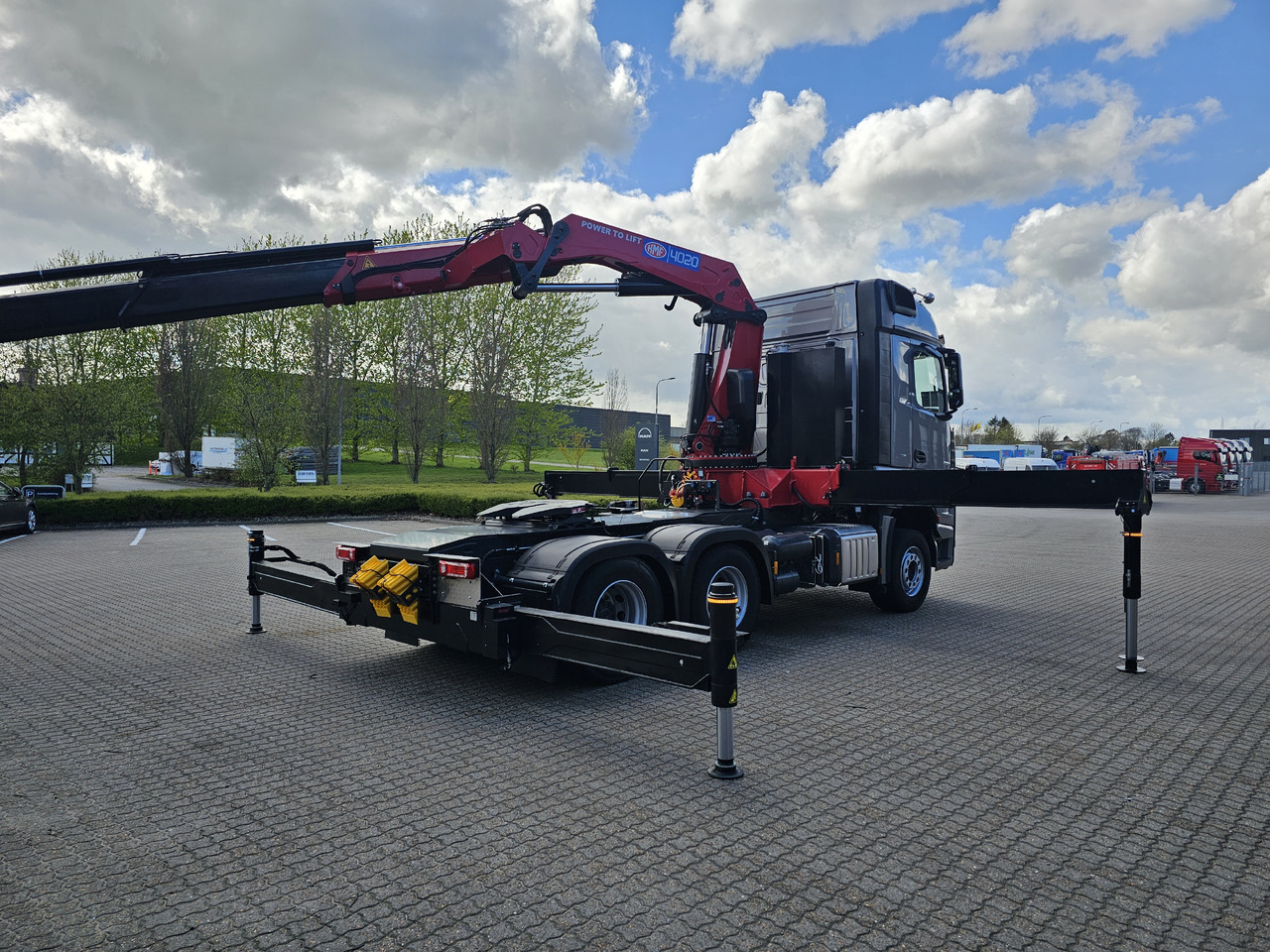 Mercedes Arocs 2653 6x4 40 T-mtr. - Tegljač: slika 5 Mercedes Arocs 2653 6x4 40 T-mtr. - Tegljač: slika 5