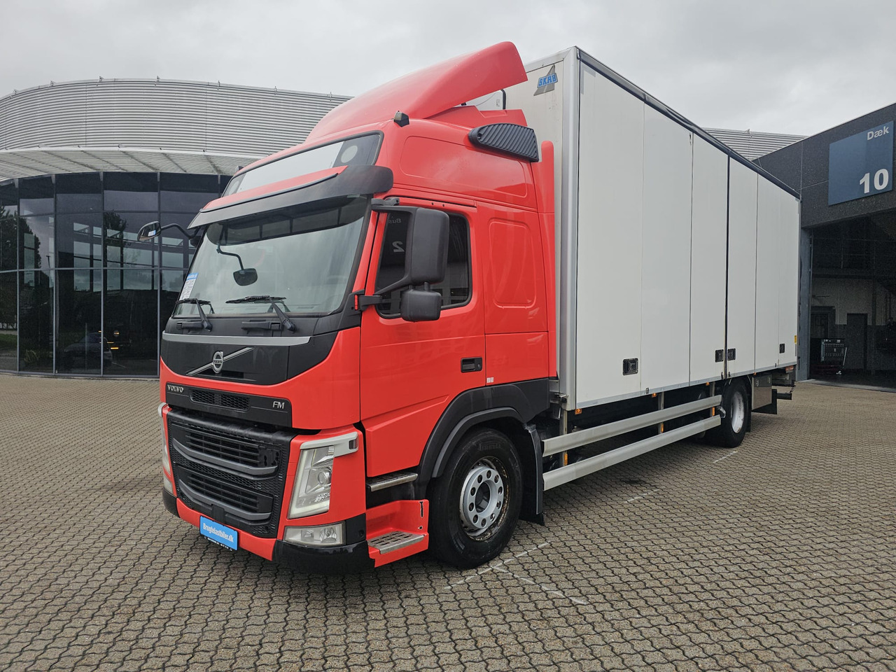 Volvo FM340 - Kamion sa zatvorenim sandukom: slika 1 Volvo FM340 - Kamion sa zatvorenim sandukom: slika 1