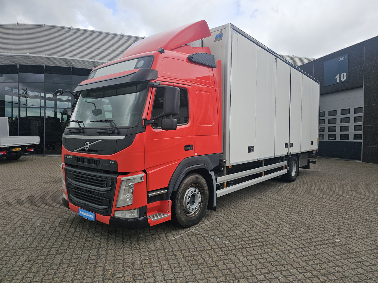Volvo FM340 - Kamion sa zatvorenim sandukom: slika 1 Volvo FM340 - Kamion sa zatvorenim sandukom: slika 1