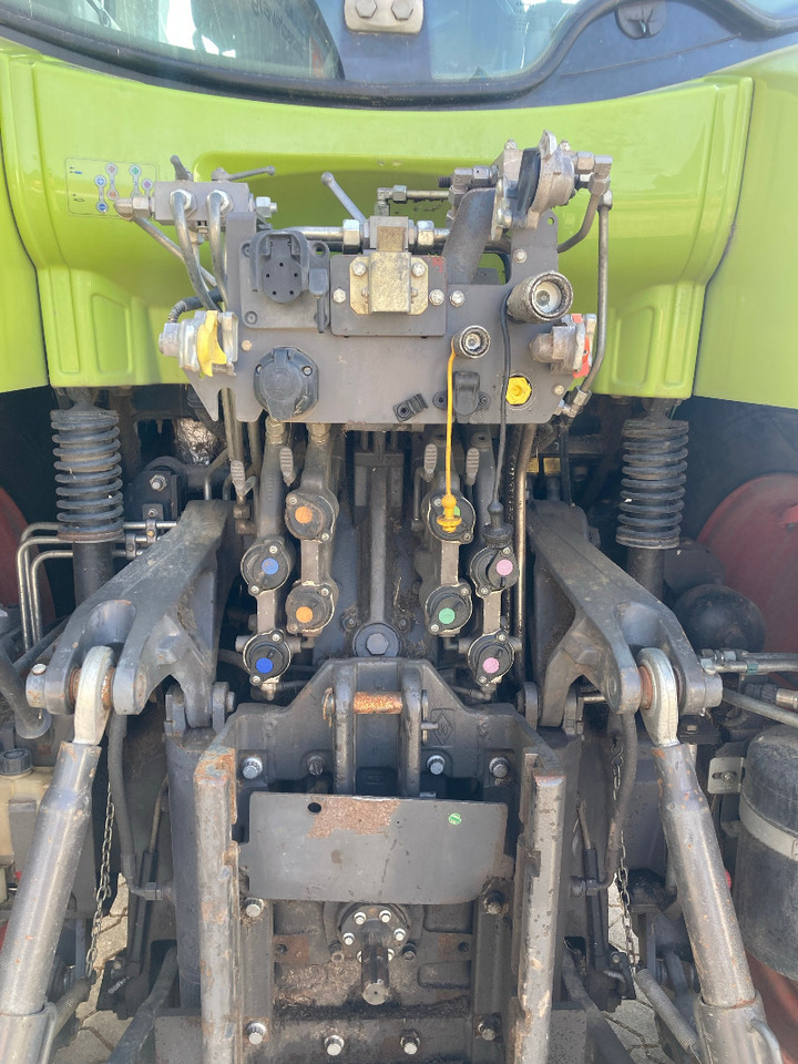 CLAAS Arion 650 CMATIC - Traktor: slika 4 CLAAS Arion 650 CMATIC - Traktor: slika 4