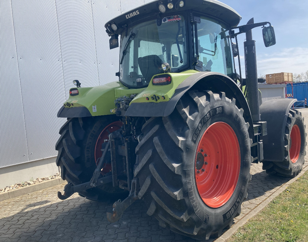 CLAAS Arion 650 CMATIC - Traktor: slika 2 CLAAS Arion 650 CMATIC - Traktor: slika 2