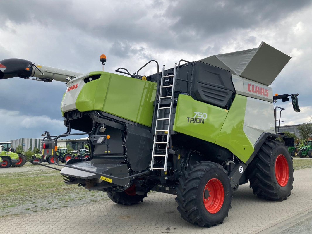 CLAAS Trion 750 - Kombinovani kombajn: slika 5 CLAAS Trion 750 - Kombinovani kombajn: slika 5