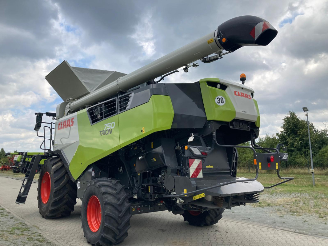 CLAAS Trion 750 - Kombinovani kombajn: slika 4 CLAAS Trion 750 - Kombinovani kombajn: slika 4