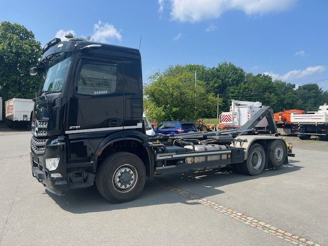Mercedes-Benz Arocs 5 2651 HD Mit Meiller Abrollkipper - Kamion sa hidrauličnom kukom: slika 1 Mercedes-Benz Arocs 5 2651 HD Mit Meiller Abrollkipper - Kamion sa hidrauličnom kukom: slika 1
