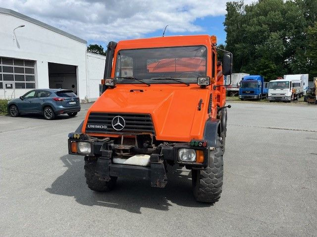 Mercedes-Benz Unimog 418/10 Winterdienst2000 - Istovarivač: slika 1 Mercedes-Benz Unimog 418/10 Winterdienst2000 - Istovarivač: slika 1