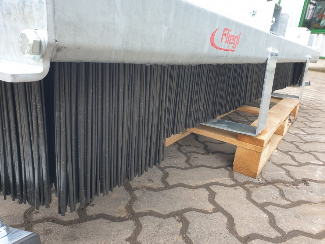 Fliegl Kehrbesen Löwe 1,50m* - Kosačica: slika 5 Fliegl Kehrbesen Löwe 1,50m* - Kosačica: slika 5