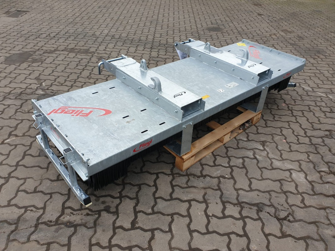 Fliegl Kehrbesen Löwe 1,50m* - Kosačica: slika 4 Fliegl Kehrbesen Löwe 1,50m* - Kosačica: slika 4