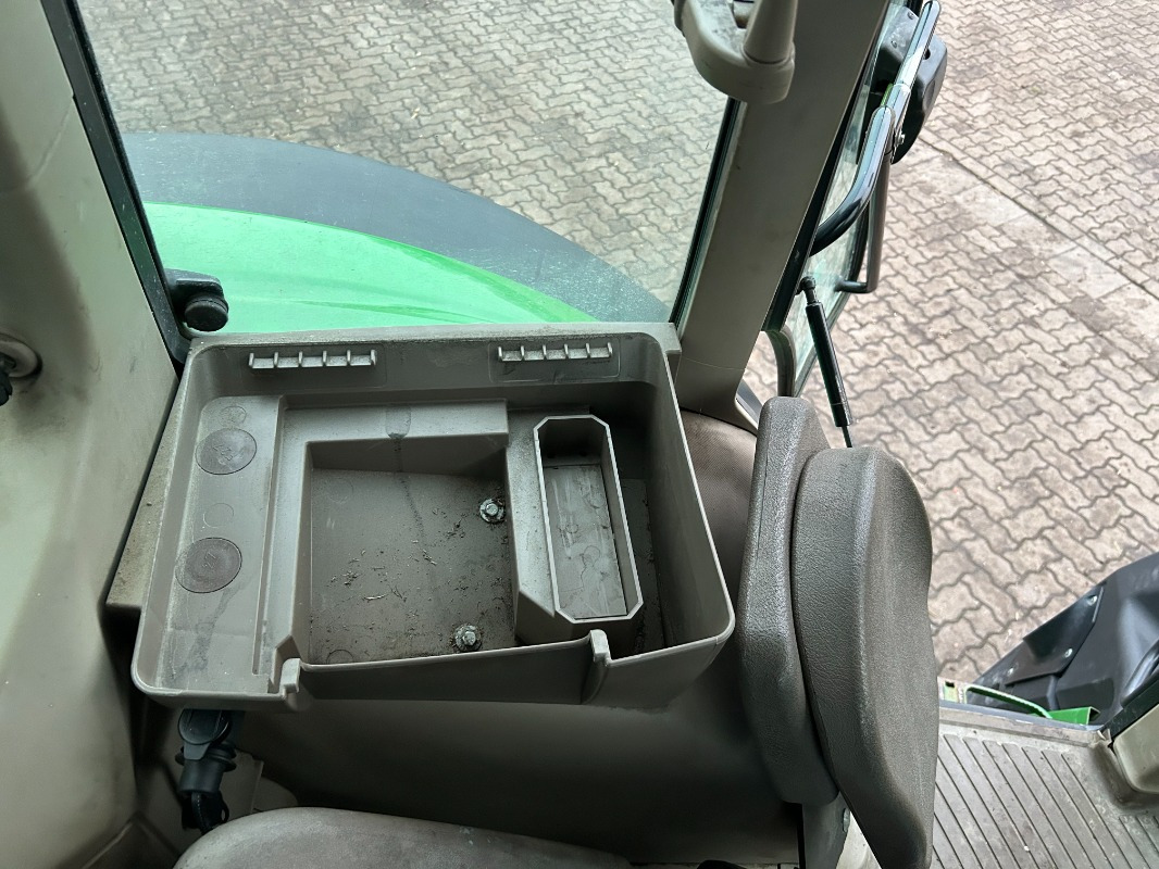 Traktor John Deere 6175M: slika 16 Traktor John Deere 6175M: slika 16