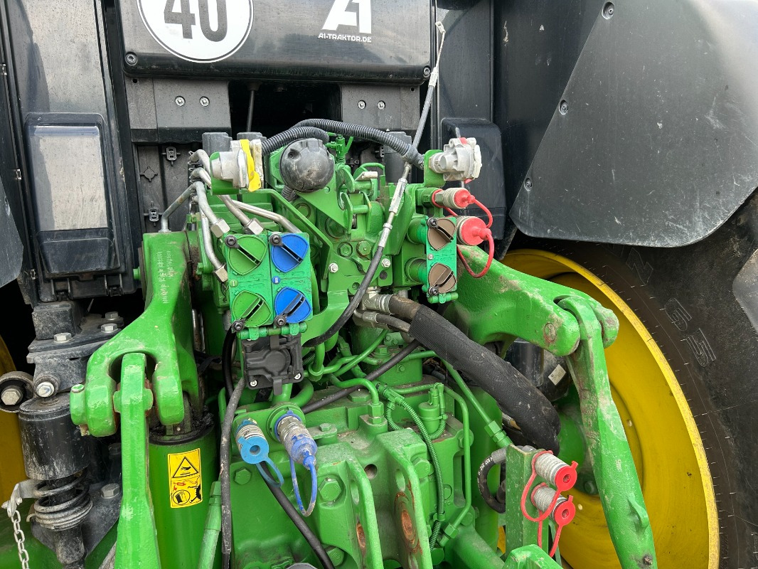 John Deere 6175M - Traktor: slika 4 John Deere 6175M - Traktor: slika 4