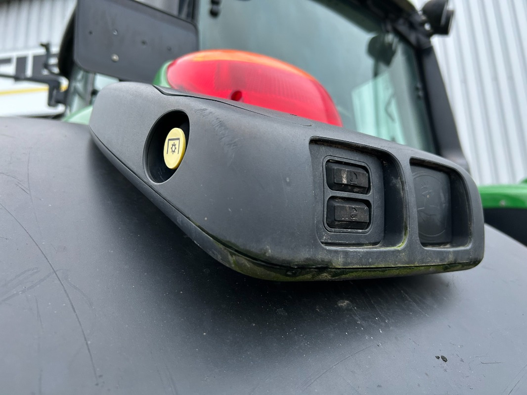 Traktor John Deere 6175M: slika 8 Traktor John Deere 6175M: slika 8