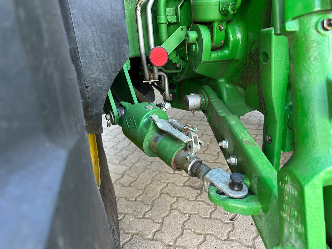 John Deere 6R 215 - Traktor: slika 5 John Deere 6R 215 - Traktor: slika 5