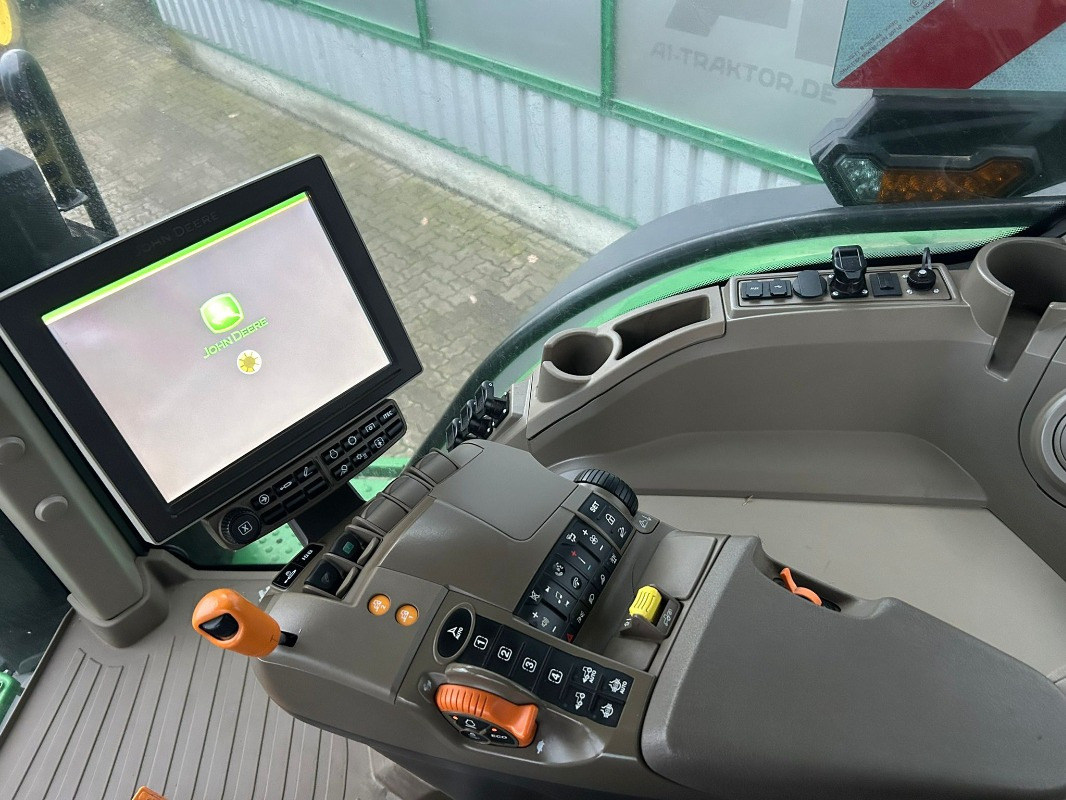 John Deere 7R 330 e23 - Traktor: slika 4 John Deere 7R 330 e23 - Traktor: slika 4