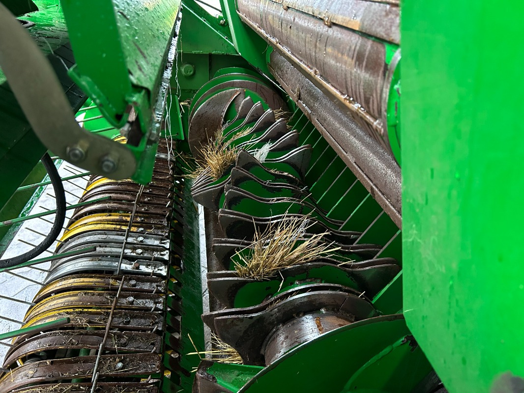 John Deere 990 - Omotač za bale: slika 3 John Deere 990 - Omotač za bale: slika 3