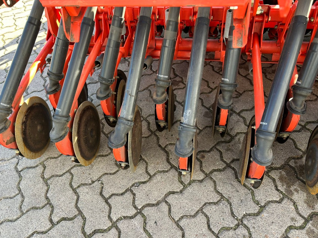 Kuhn Integra G II MIT 400 - Kombinovana mašina za setvu: slika 2 Kuhn Integra G II MIT 400 - Kombinovana mašina za setvu: slika 2