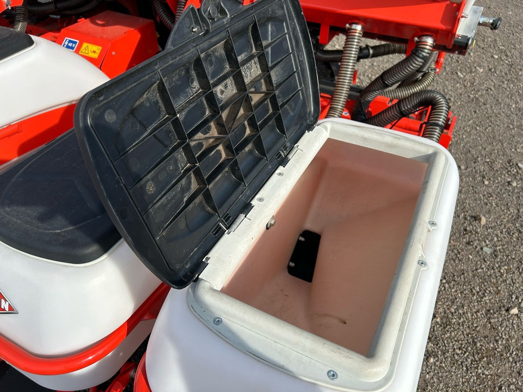 Kuhn Maxima 3 RT E *DEMO* - Oprema za setvu: slika 3 Kuhn Maxima 3 RT E *DEMO* - Oprema za setvu: slika 3