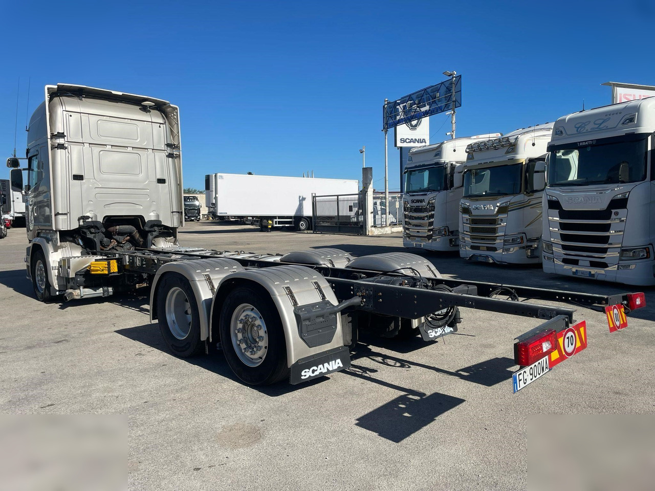 SCANIA R580 - Kamion sa golom šasijom i zatvorenom kabinom: slika 3 SCANIA R580 - Kamion sa golom šasijom i zatvorenom kabinom: slika 3