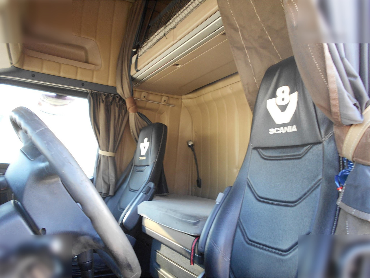 Kamion sa ceradom SCANIA R620: slika 6