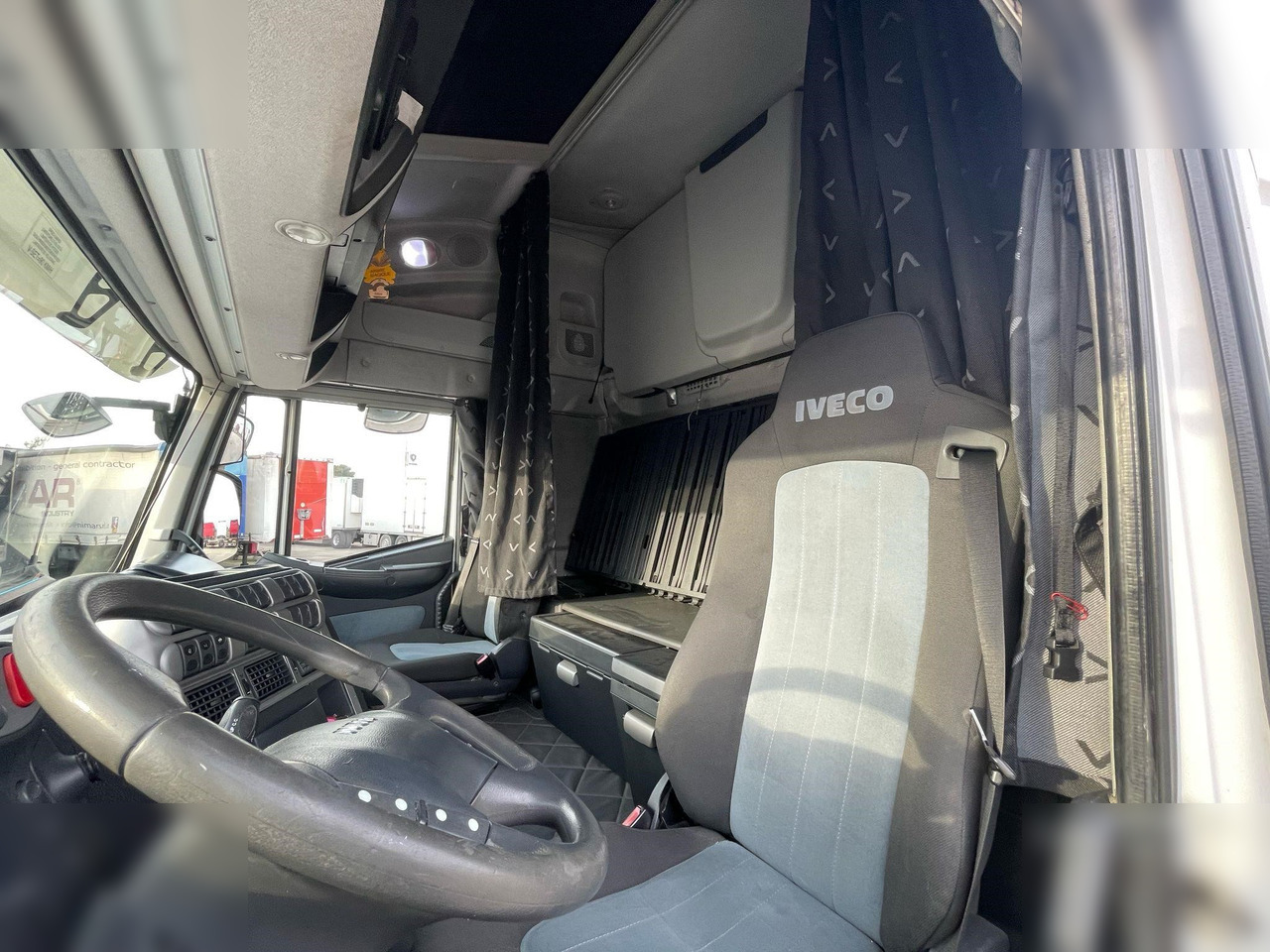 IVECO STRALIS 500 - Tegljač: slika 4 IVECO STRALIS 500 - Tegljač: slika 4