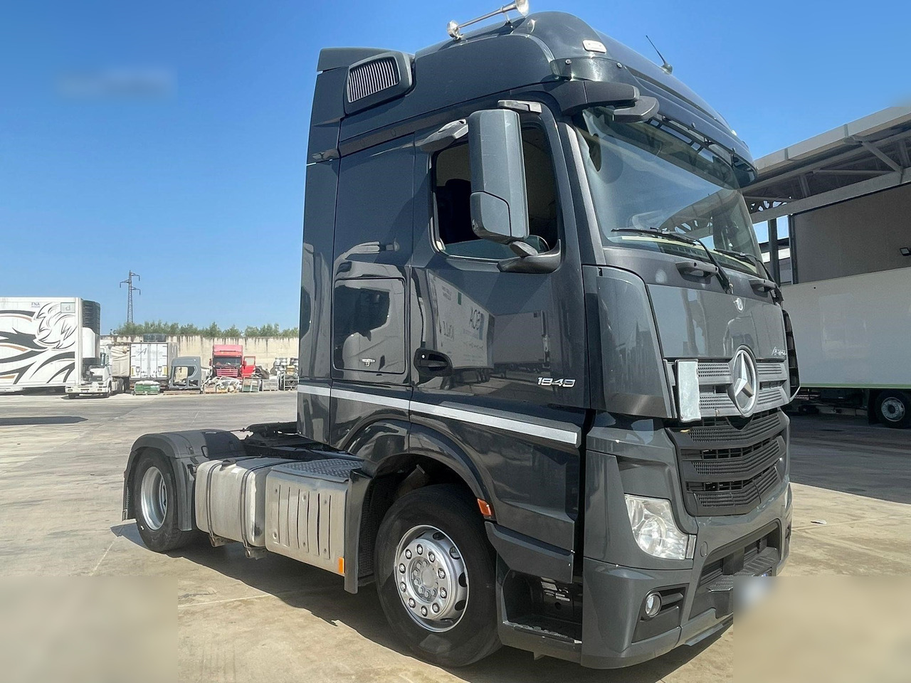 MERCEDES-BENZ ACTROS 1848 - Tegljač: slika 2 MERCEDES-BENZ ACTROS 1848 - Tegljač: slika 2