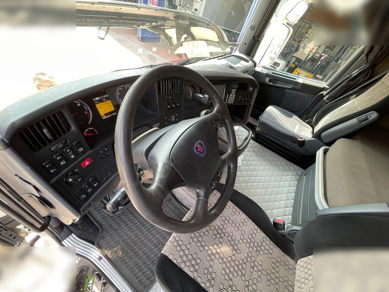 SCANIA R560 - Tegljač: slika 5 SCANIA R560 - Tegljač: slika 5