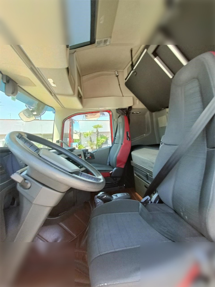 VOLVO FH500 - Kamion za prevoz kontejnera/ Kamion sa promenjivim sandukom: slika 5 VOLVO FH500 - Kamion za prevoz kontejnera/ Kamion sa promenjivim sandukom: slika 5