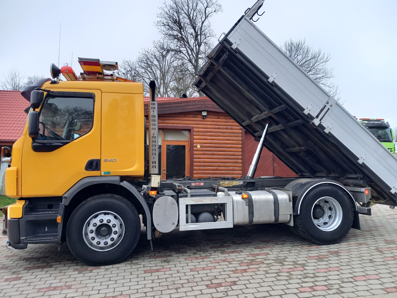 VOLVO FE 240, 4x2, EURO 5, TIPPER - Istovarivač: slika 1 VOLVO FE 240, 4x2, EURO 5, TIPPER - Istovarivač: slika 1