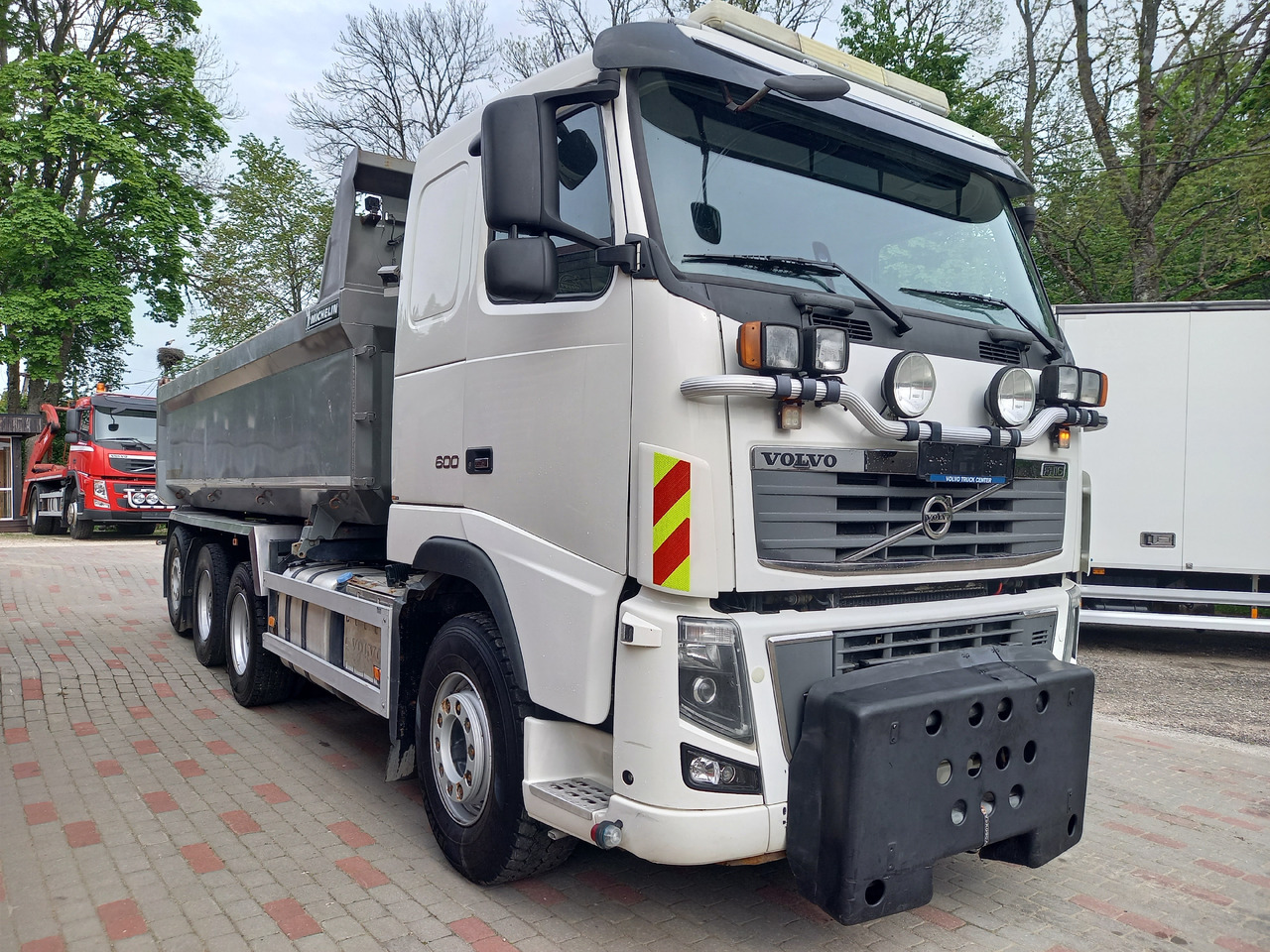 VOLVO FH16, 8x4, BIG AXLES, RETARDER, GW 39500 KG - Istovarivač: slika 5 VOLVO FH16, 8x4, BIG AXLES, RETARDER, GW 39500 KG - Istovarivač: slika 5