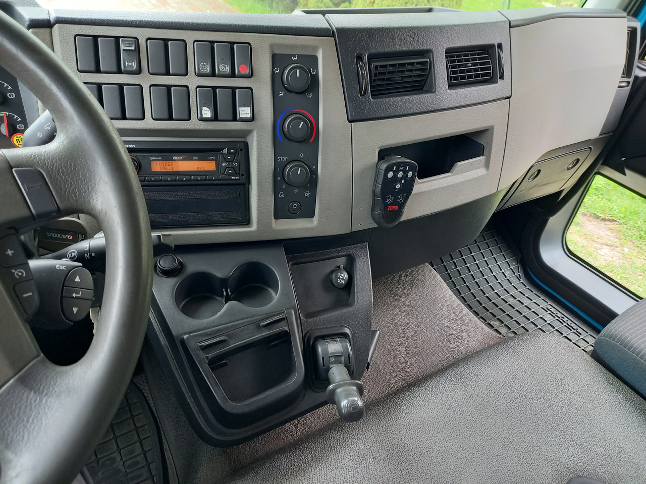 Kamion sa zatvorenim sandukom VOLVO FL, 4x2, 16000 KG. EEV: slika 29