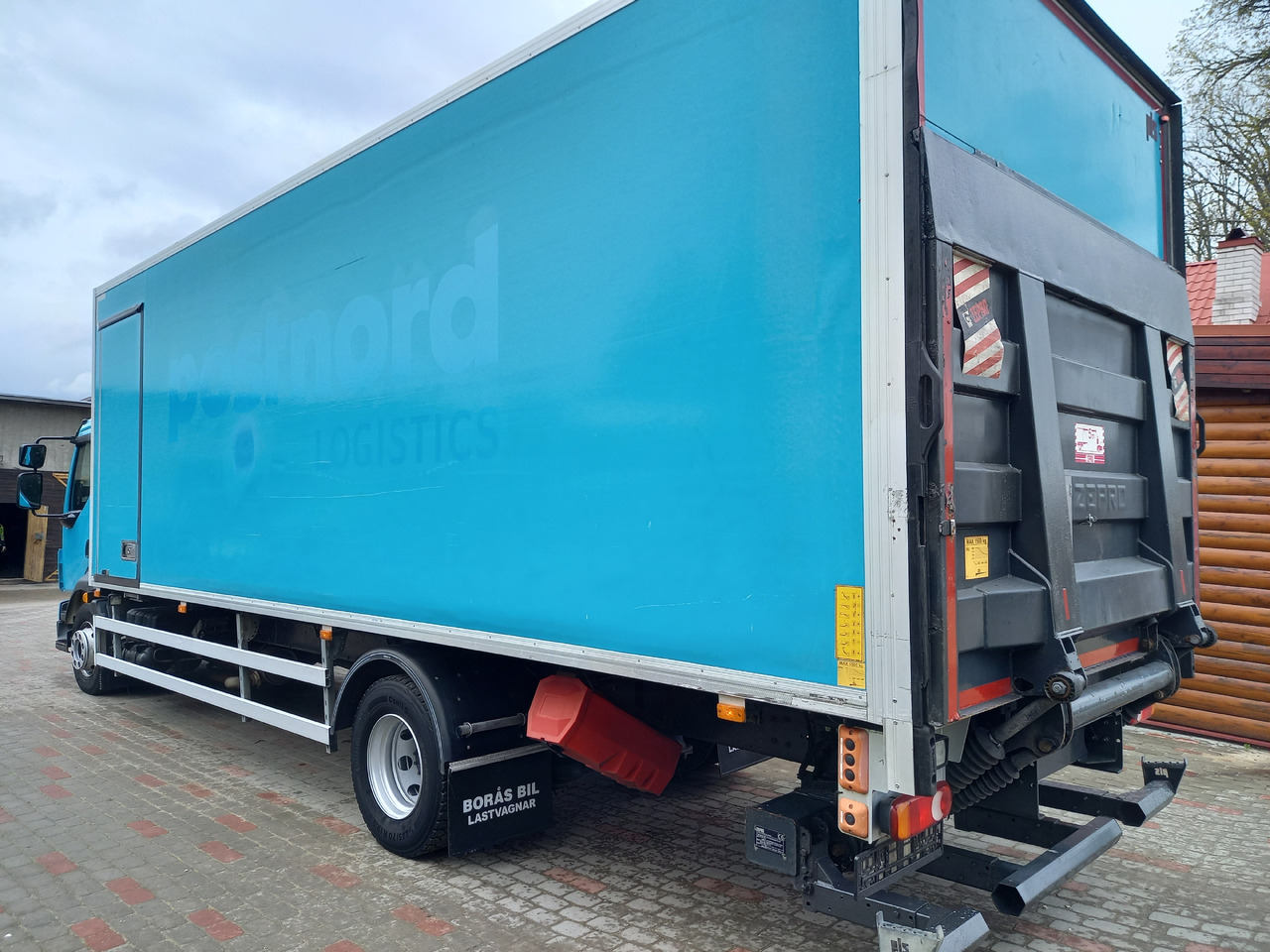 Kamion sa zatvorenim sandukom VOLVO FL, 4x2, 16000 KG. EEV: slika 12