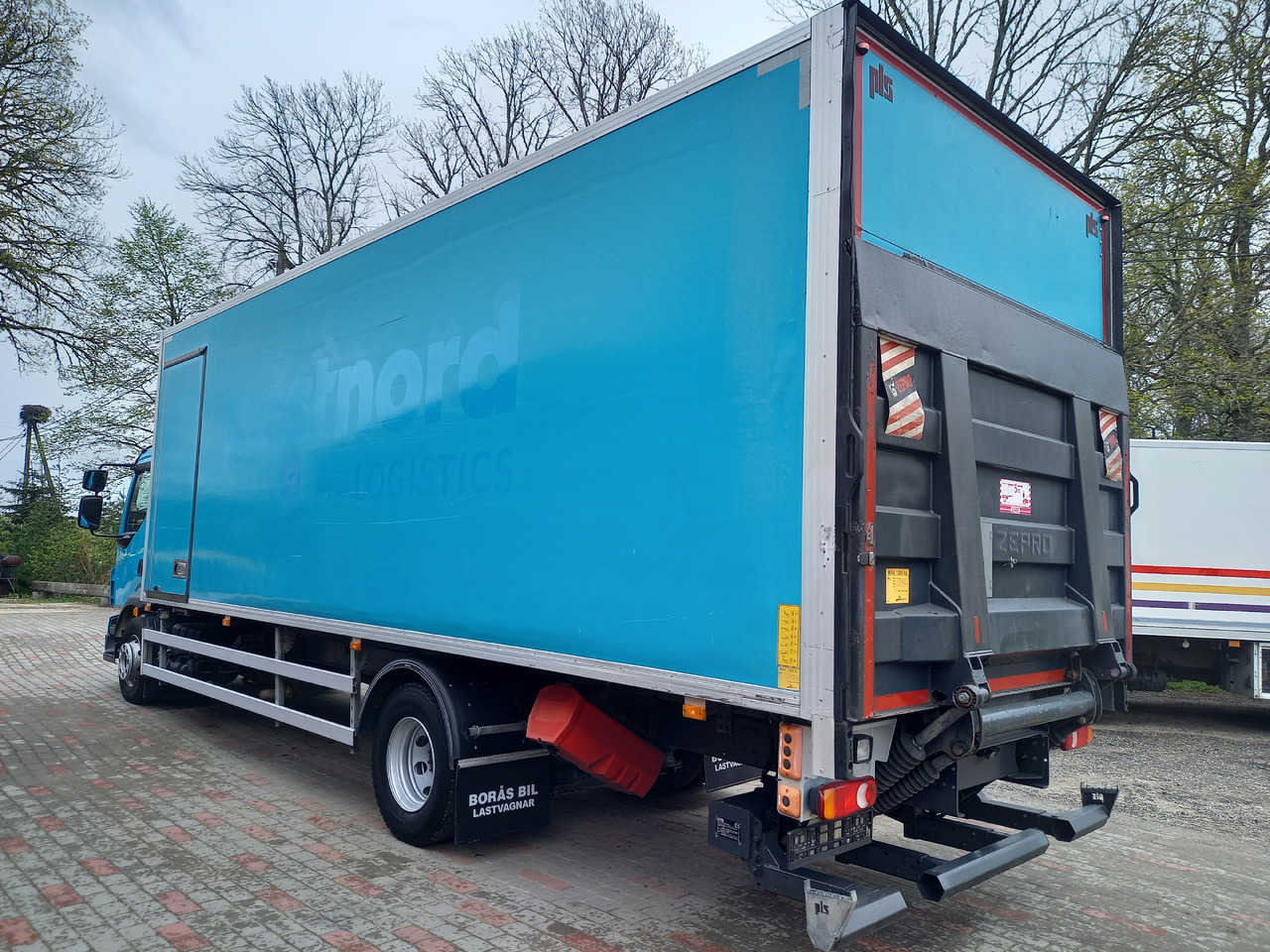 Kamion sa zatvorenim sandukom VOLVO FL, 4x2, 16000 KG. EEV: slika 14
