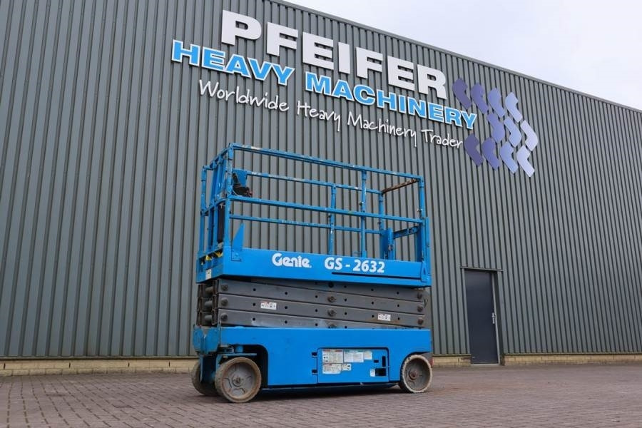 Genie GS2632 Electric, Working Height 10m, 227kg Capacit - Lift u obliku makaza: slika 1 Genie GS2632 Electric, Working Height 10m, 227kg Capacit - Lift u obliku makaza: slika 1