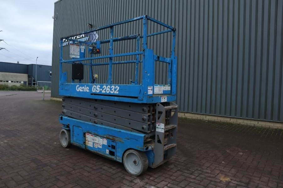 Lift u obliku makaza Genie GS2632 Electric, Working Height 10m, 227kg Capacit: slika 9