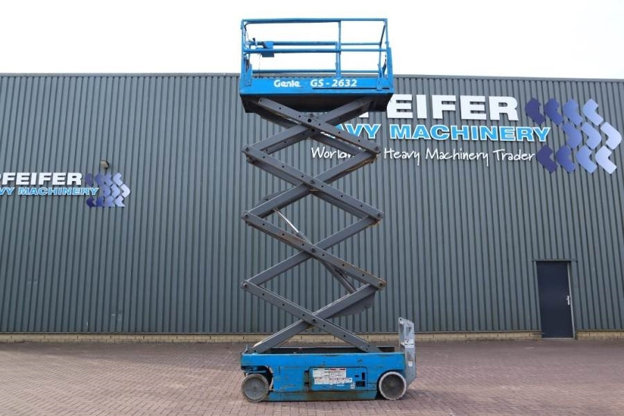 Genie GS2632 Electric, Working Height 10m, 227kg Capacit - Lift u obliku makaza: slika 3 Genie GS2632 Electric, Working Height 10m, 227kg Capacit - Lift u obliku makaza: slika 3