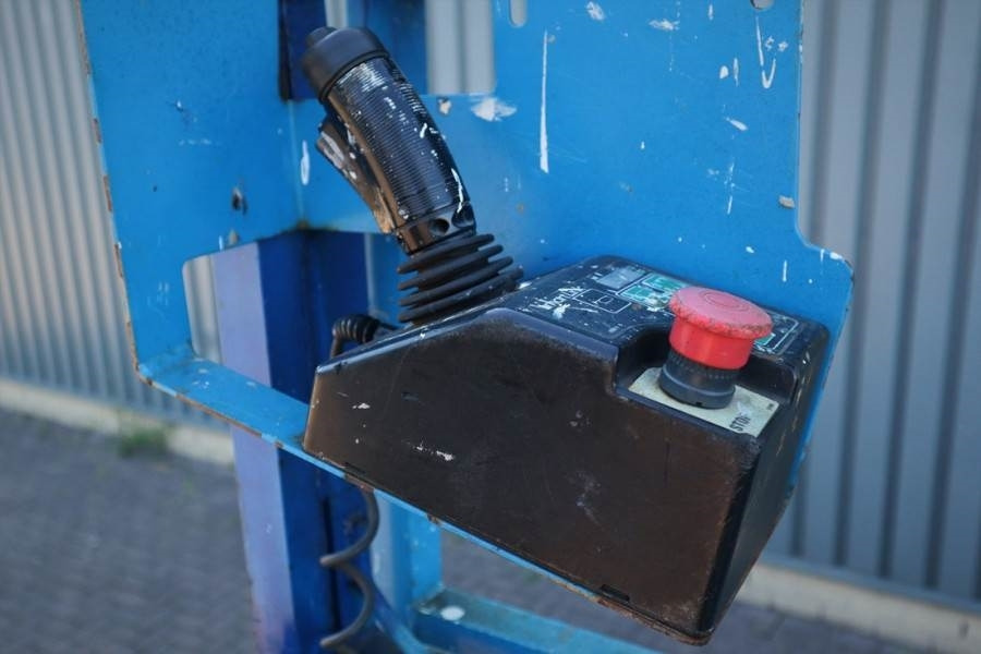 Lift u obliku makaza Genie GS4069DC Electric, 14m Working Height, 363kg Capac: slika 5