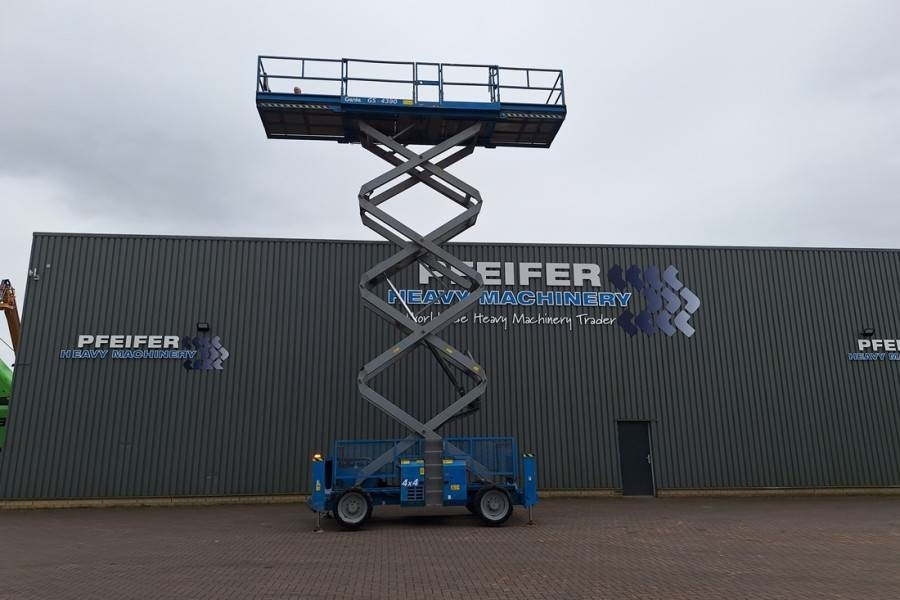 Genie GS4390 Diesel, 4x4 Drive, 15m Working Height, 680k - Lift u obliku makaza: slika 3 Genie GS4390 Diesel, 4x4 Drive, 15m Working Height, 680k - Lift u obliku makaza: slika 3