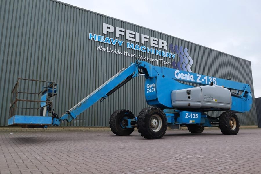 Genie Z135/70 Diesel, 4x4x4 Drive, 43m Lifting Height, 2 - Zglobna platforma: slika 1 Genie Z135/70 Diesel, 4x4x4 Drive, 43m Lifting Height, 2 - Zglobna platforma: slika 1