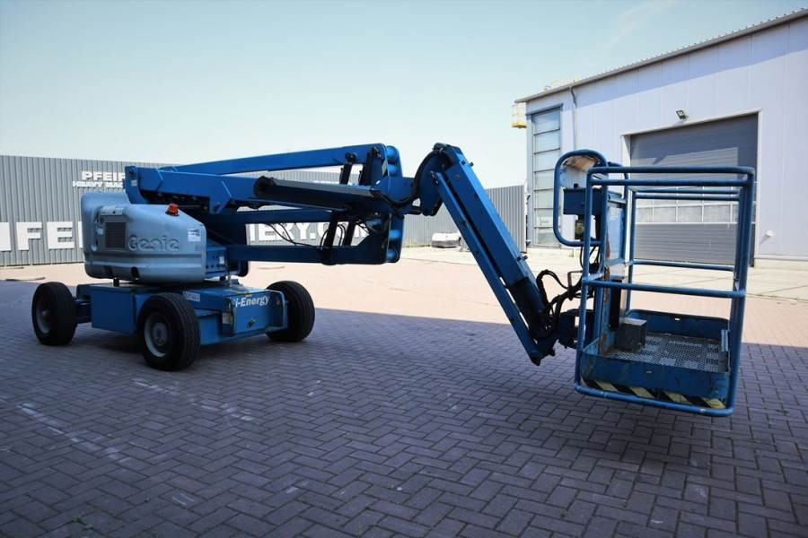 Genie Z45/25J Bi-Energy Diesel / Battery, 4x2 Drive, 16m - Zglobna platforma: slika 2 Genie Z45/25J Bi-Energy Diesel / Battery, 4x2 Drive, 16m - Zglobna platforma: slika 2