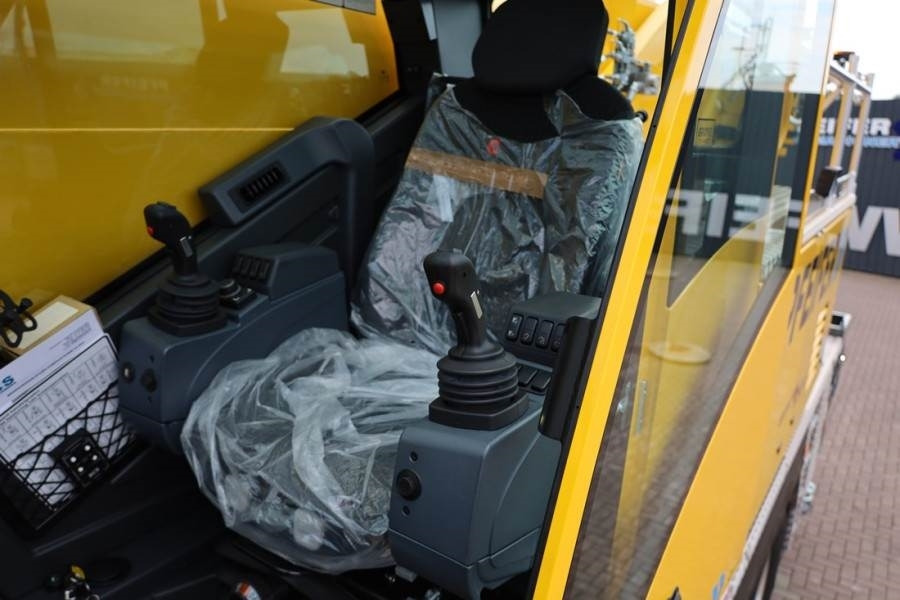 Grove GMK5250XL-1 Available For Rent, Dutch Registration - Autokran za sve terene: slika 5 Grove GMK5250XL-1 Available For Rent, Dutch Registration - Autokran za sve terene: slika 5