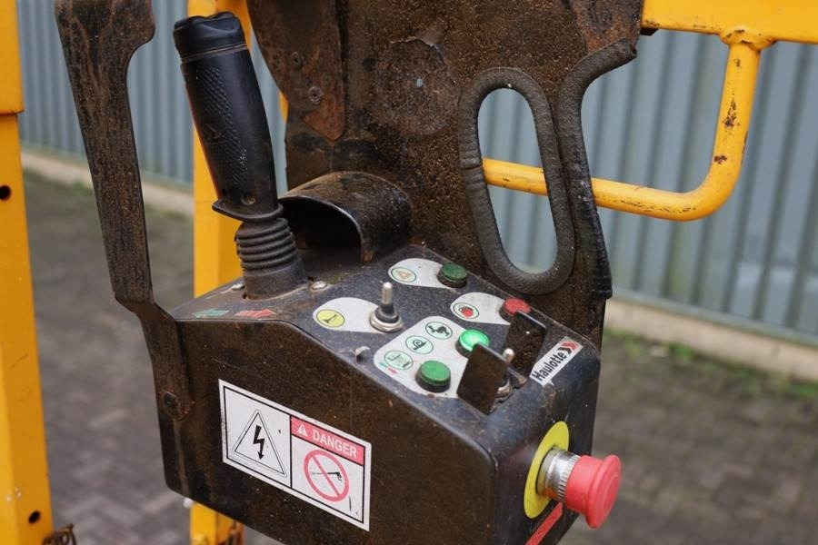 Haulotte Compact 10N Electric, 10m Working Height, 230kg Ca - Lift u obliku makaza: slika 4 Haulotte Compact 10N Electric, 10m Working Height, 230kg Ca - Lift u obliku makaza: slika 4