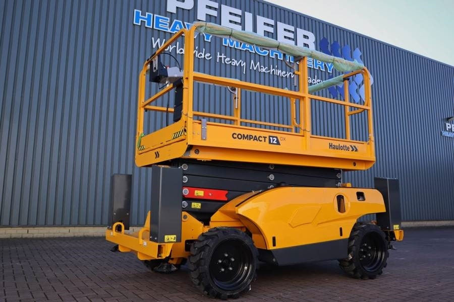 Haulotte Compact 12DX Valid Inspection, *Guarantee! Diesel, - Lift u obliku makaza: slika 1 Haulotte Compact 12DX Valid Inspection, *Guarantee! Diesel, - Lift u obliku makaza: slika 1