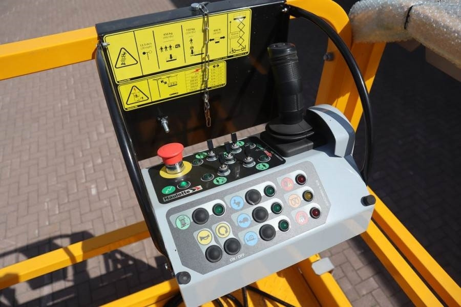 Haulotte Compact 12DX Valid Inspection, *Guarantee! Diesel, - Lift u obliku makaza: slika 4 Haulotte Compact 12DX Valid Inspection, *Guarantee! Diesel, - Lift u obliku makaza: slika 4