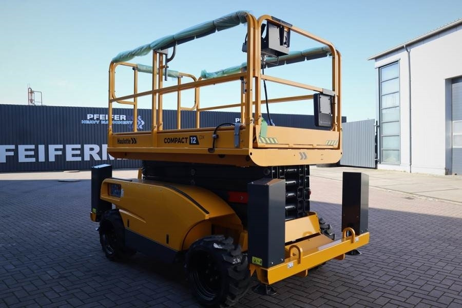 Haulotte Compact 12DX Valid Inspection, *Guarantee! Diesel, - Lift u obliku makaza: slika 2 Haulotte Compact 12DX Valid Inspection, *Guarantee! Diesel, - Lift u obliku makaza: slika 2