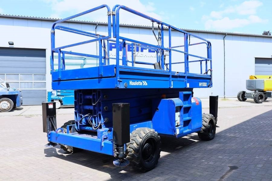 Haulotte H15SX Diesel, 4x4 Drive 15 Working Height, 500kg C - Lift u obliku makaza: slika 2 Haulotte H15SX Diesel, 4x4 Drive 15 Working Height, 500kg C - Lift u obliku makaza: slika 2