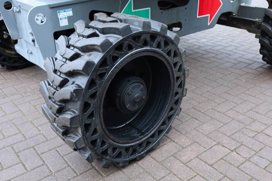 Haulotte HA16RTJ Pro Diesel, 4x4x4 Drive, 16 m Working Heig - Zglobna platforma: slika 2 Haulotte HA16RTJ Pro Diesel, 4x4x4 Drive, 16 m Working Heig - Zglobna platforma: slika 2