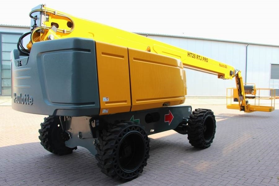 Haulotte HT28RTJ Pro Diesel, 4x4 Drive, 27.9 m Working Heig - Teleskopska platforma: slika 2 Haulotte HT28RTJ Pro Diesel, 4x4 Drive, 27.9 m Working Heig - Teleskopska platforma: slika 2