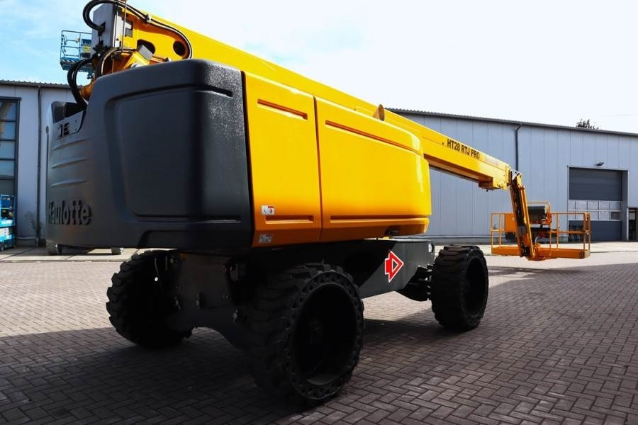 Haulotte HT28RTJ Pro Guarantee! 4x4x4 Drive, 28 m Working H - Teleskopska platforma: slika 2 Haulotte HT28RTJ Pro Guarantee! 4x4x4 Drive, 28 m Working H - Teleskopska platforma: slika 2