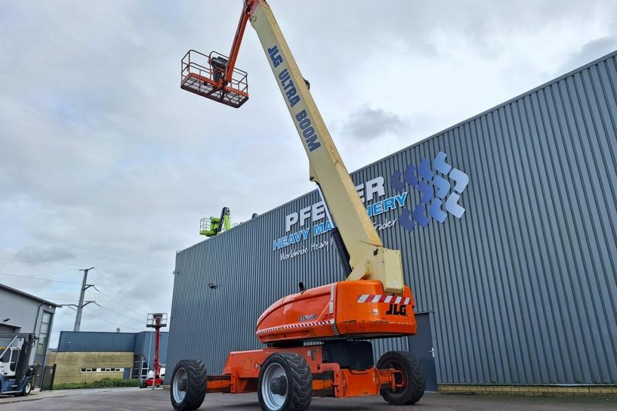 JLG 1350SJP Diesel, 4x4x4 Drive 43.3m Working Height, - Zglobna platforma: slika 2 JLG 1350SJP Diesel, 4x4x4 Drive 43.3m Working Height, - Zglobna platforma: slika 2