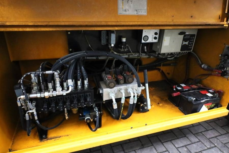 JLG 203-24 Diesel, 4x4 Drive, 22.3m Working Height, 75 - Lift u obliku makaza: slika 5 JLG 203-24 Diesel, 4x4 Drive, 22.3m Working Height, 75 - Lift u obliku makaza: slika 5